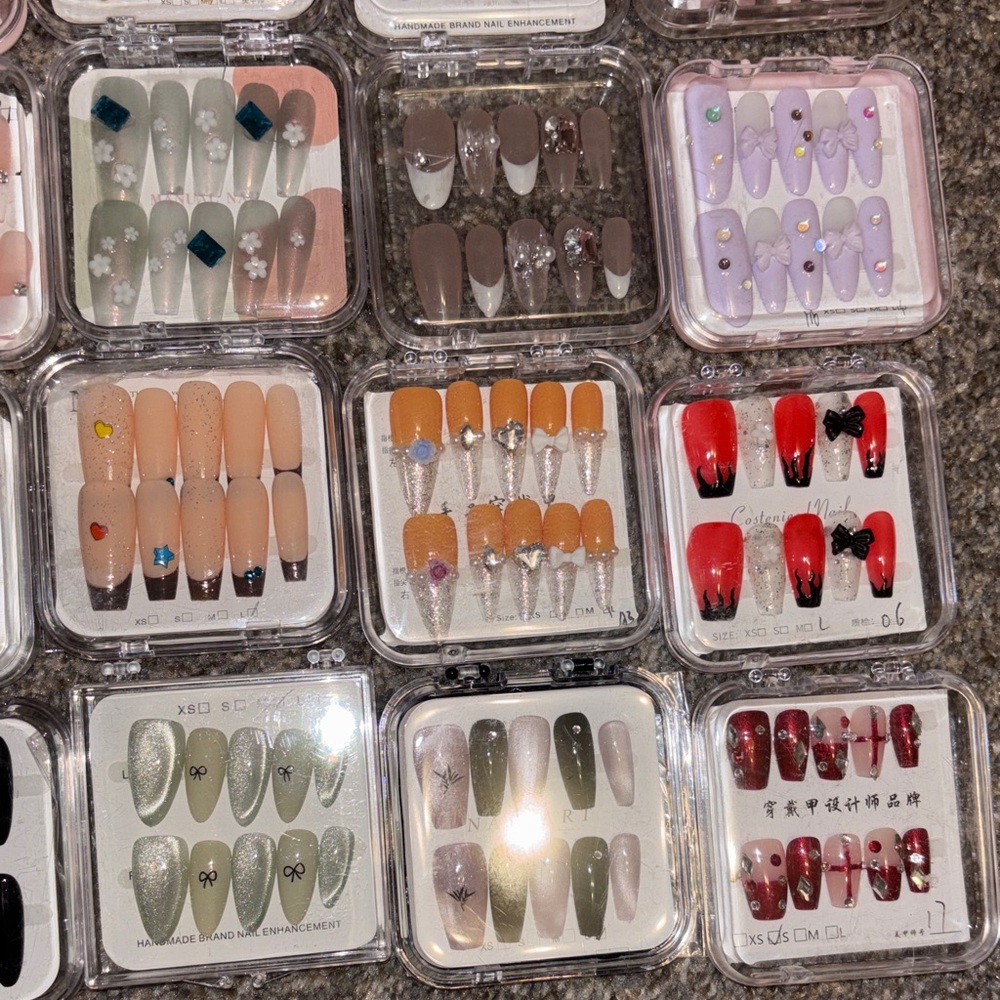 Assorted Press-On Nail Set Collection - Multi Color - Picture 11 of 14